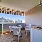 Appartamento Luminous One Bedroom Flat With Side Sea View *