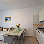 Luminous One Bedroom Flat With Side Sea View *