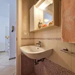 Appartamento Luminous One Bedroom Flat With Side Sea View *